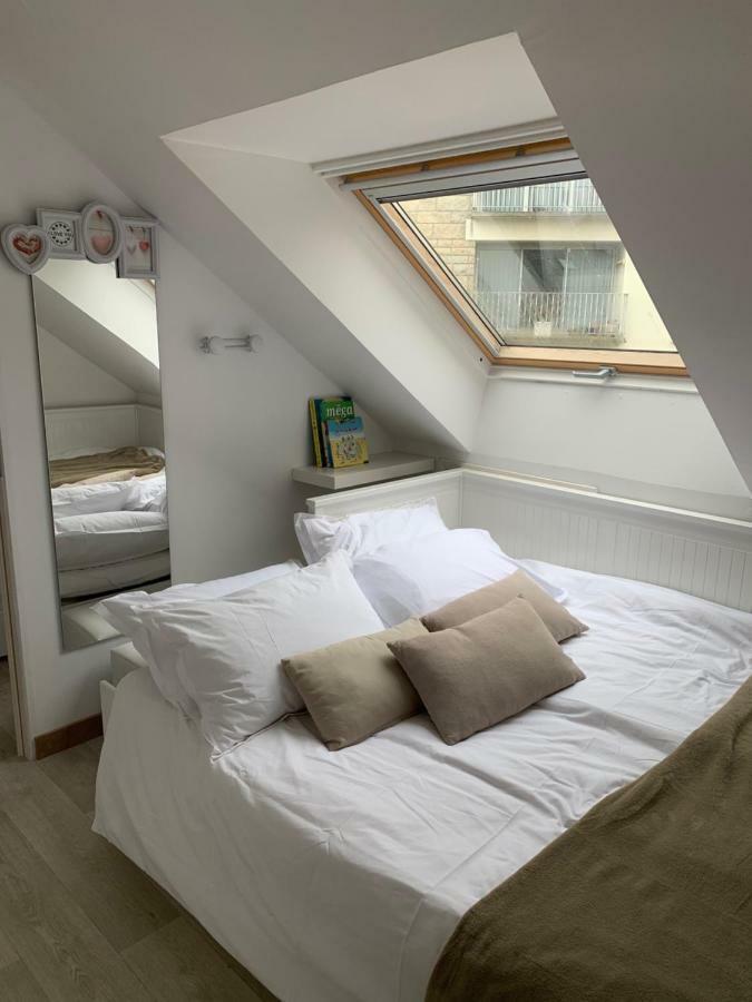 Un Balcon Sur La Mer, Acces Direct A La Plage Granville Exterior photo