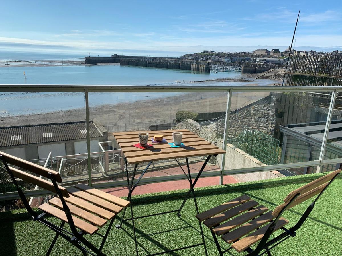 Un Balcon Sur La Mer, Acces Direct A La Plage Granville Exterior photo